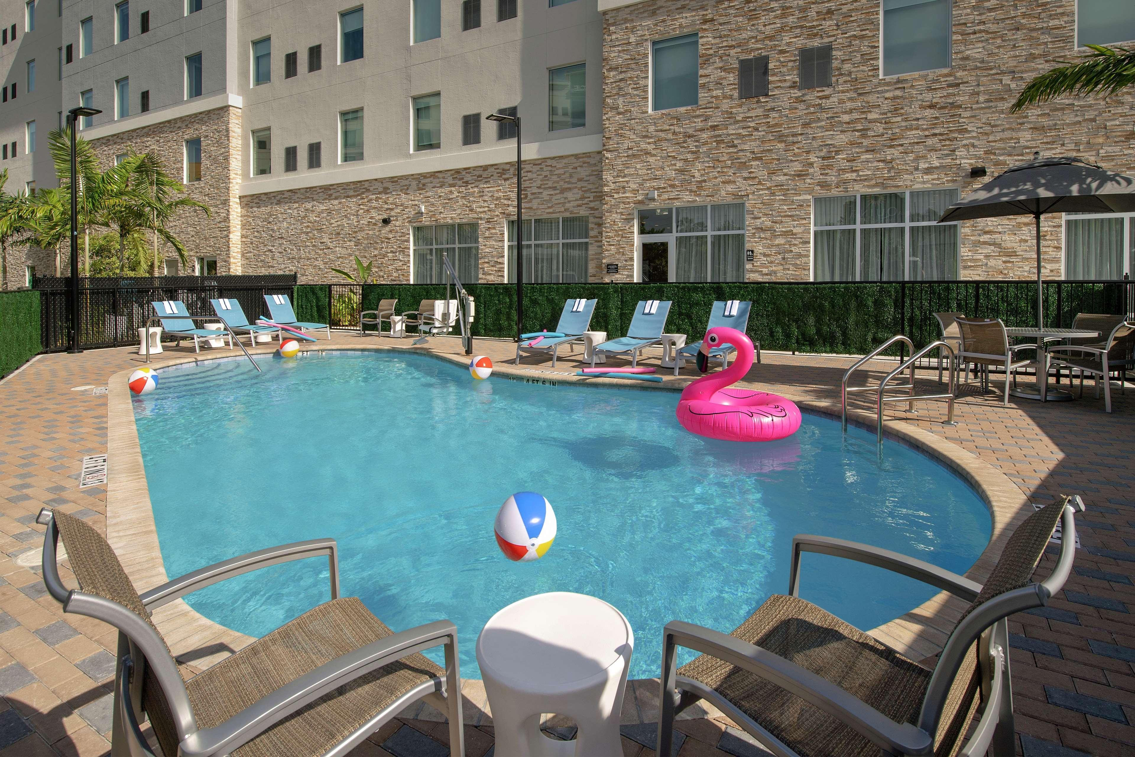 Hampton Miami Airport East Hotel 3*