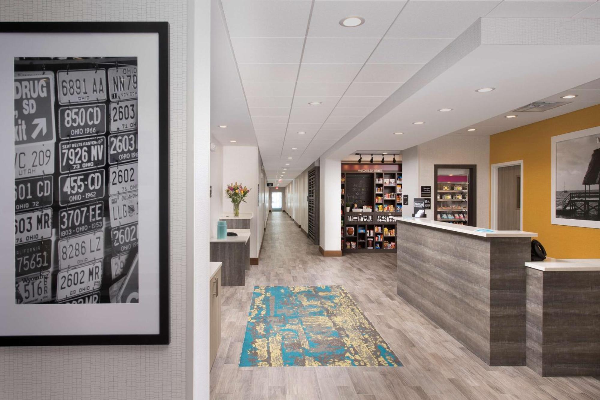 Hampton Miami Airport East 3*