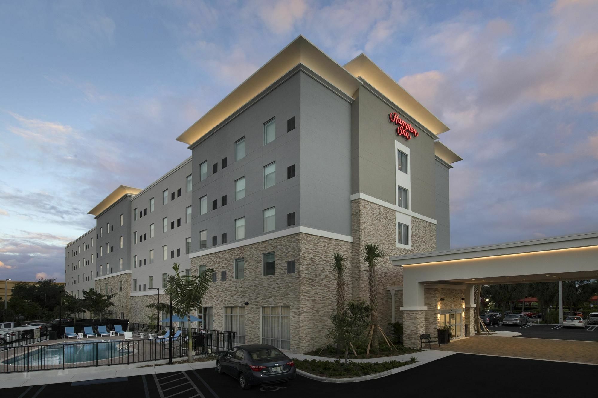 Hampton Miami Airport East Hotel 3*